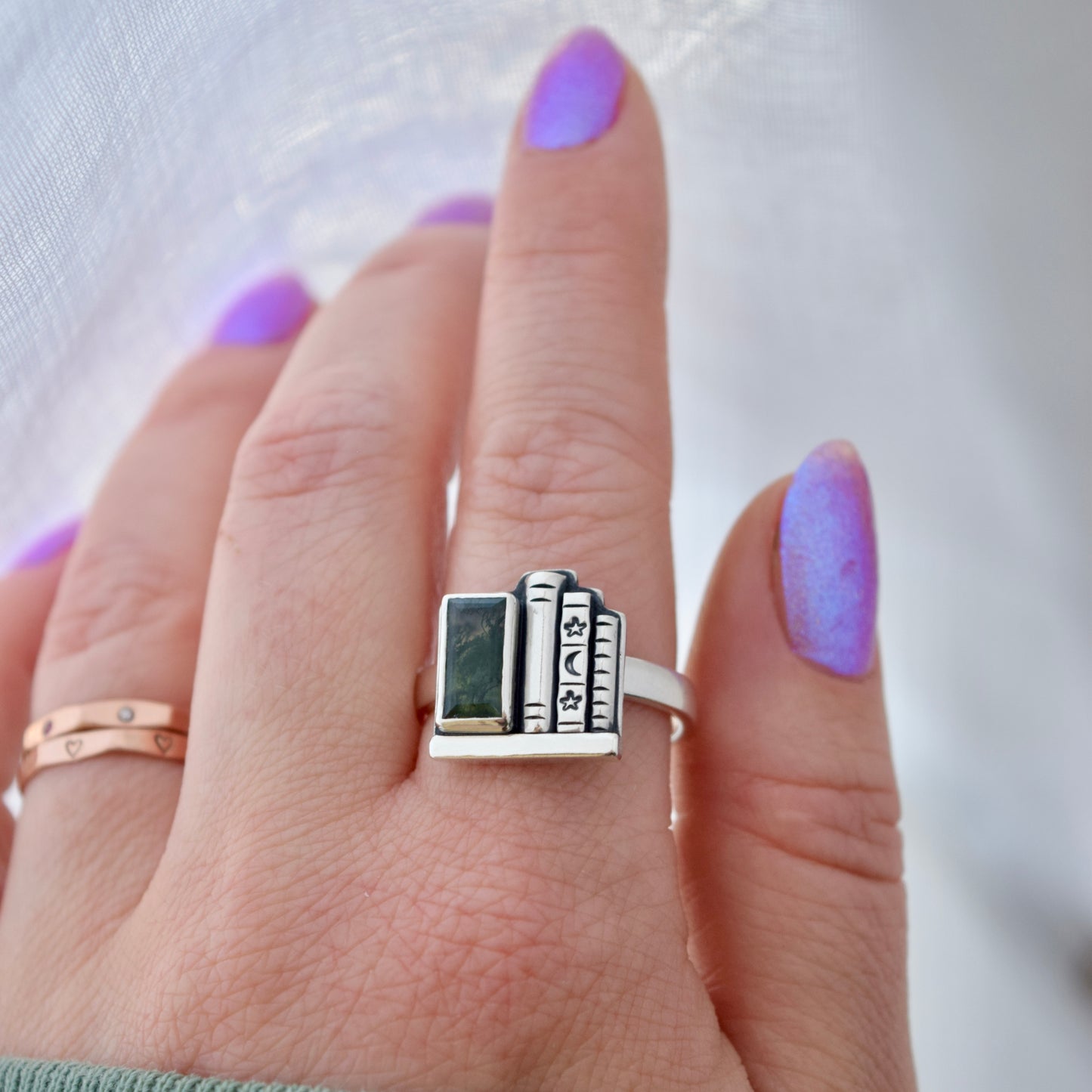 Bookshelf Ring with Moss Agate Size 9.5