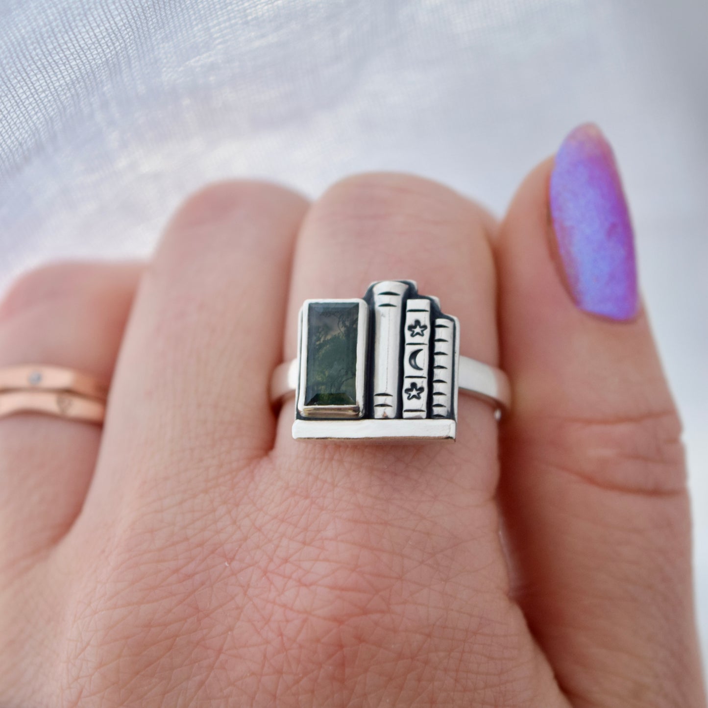 Bookshelf Ring with Moss Agate Size 9.5