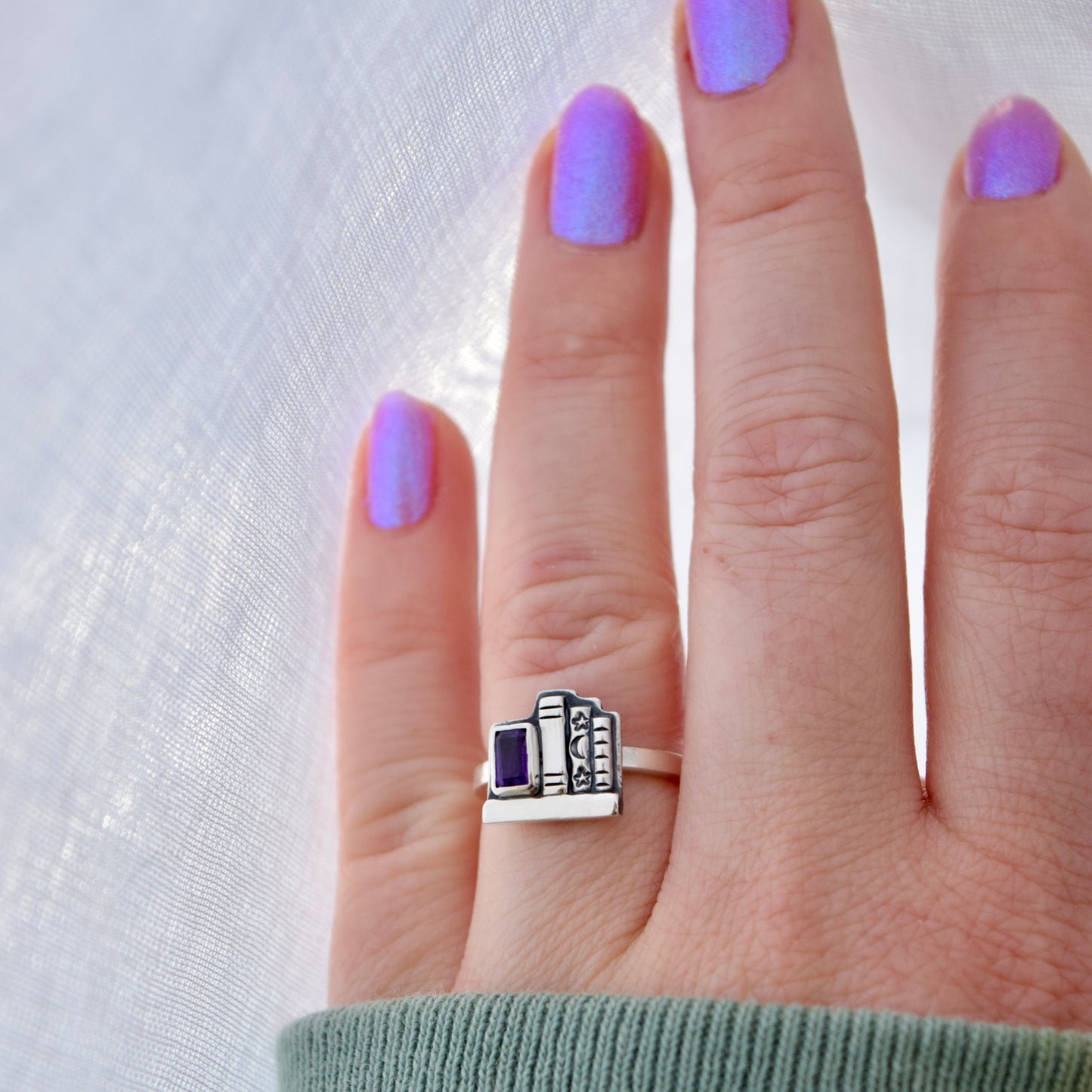 Mini Bookshelf Ring with Amethyst Size 5