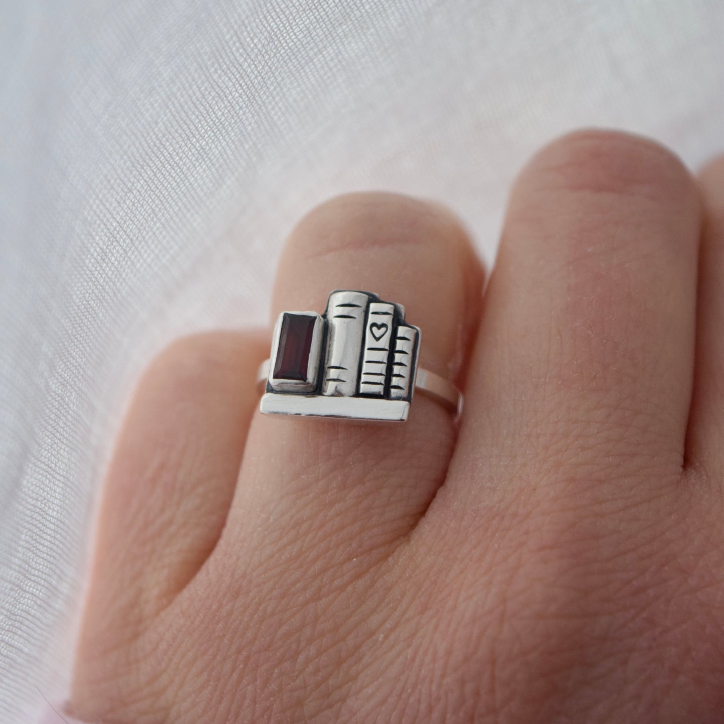 Mini Bookshelf Ring with Garnet Size 5