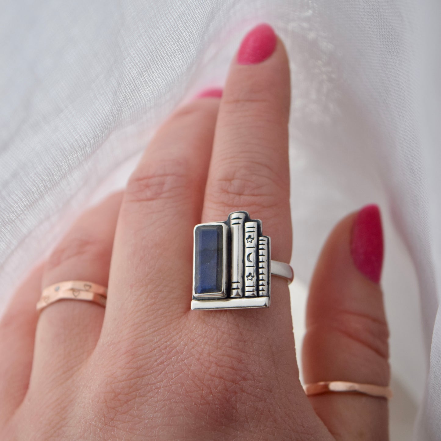 Bookshelf Ring with Labradorite Size 6.5