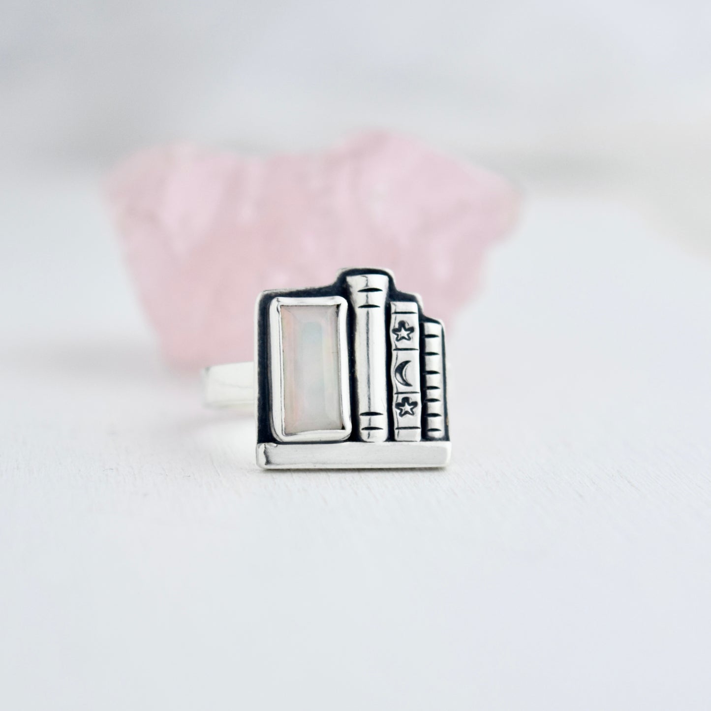 Bookshelf Ring with Ethiopian Opal size 7