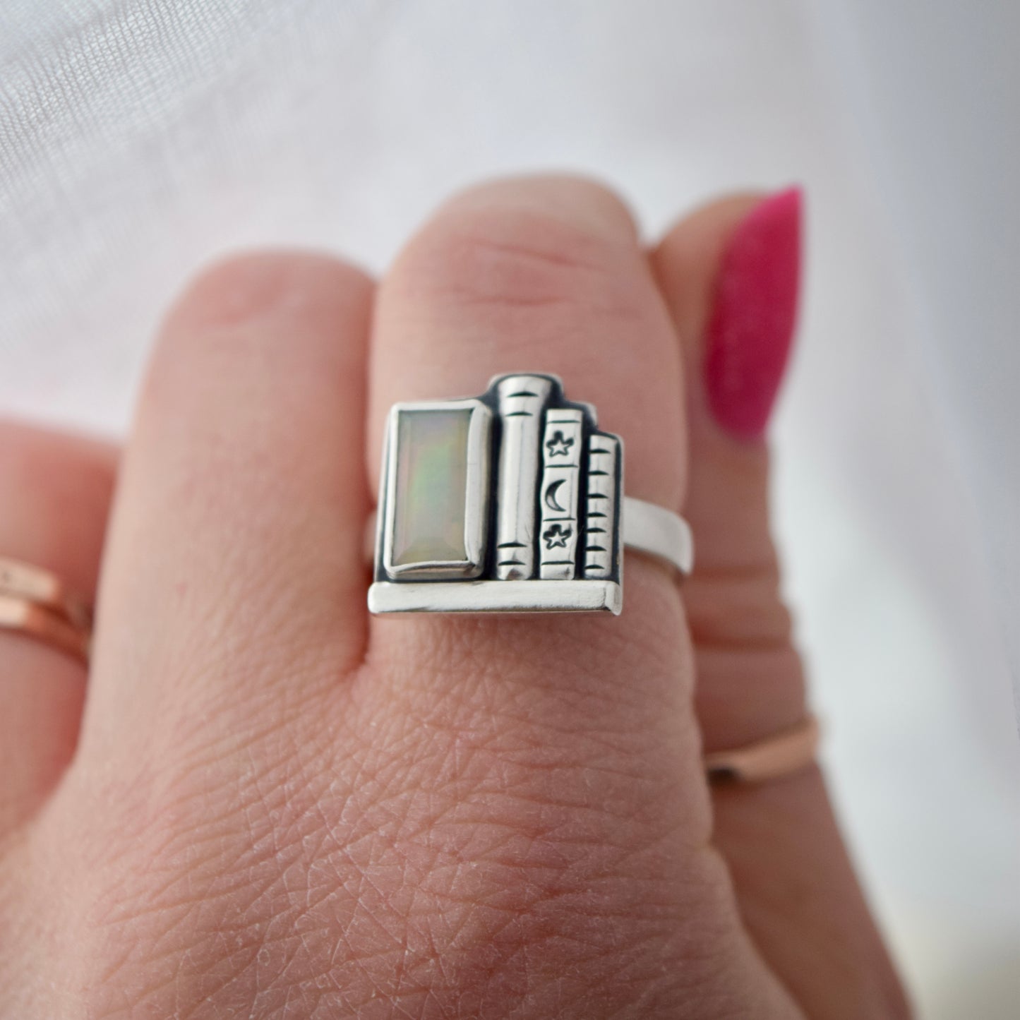 Bookshelf Ring with Ethiopian Opal size 7