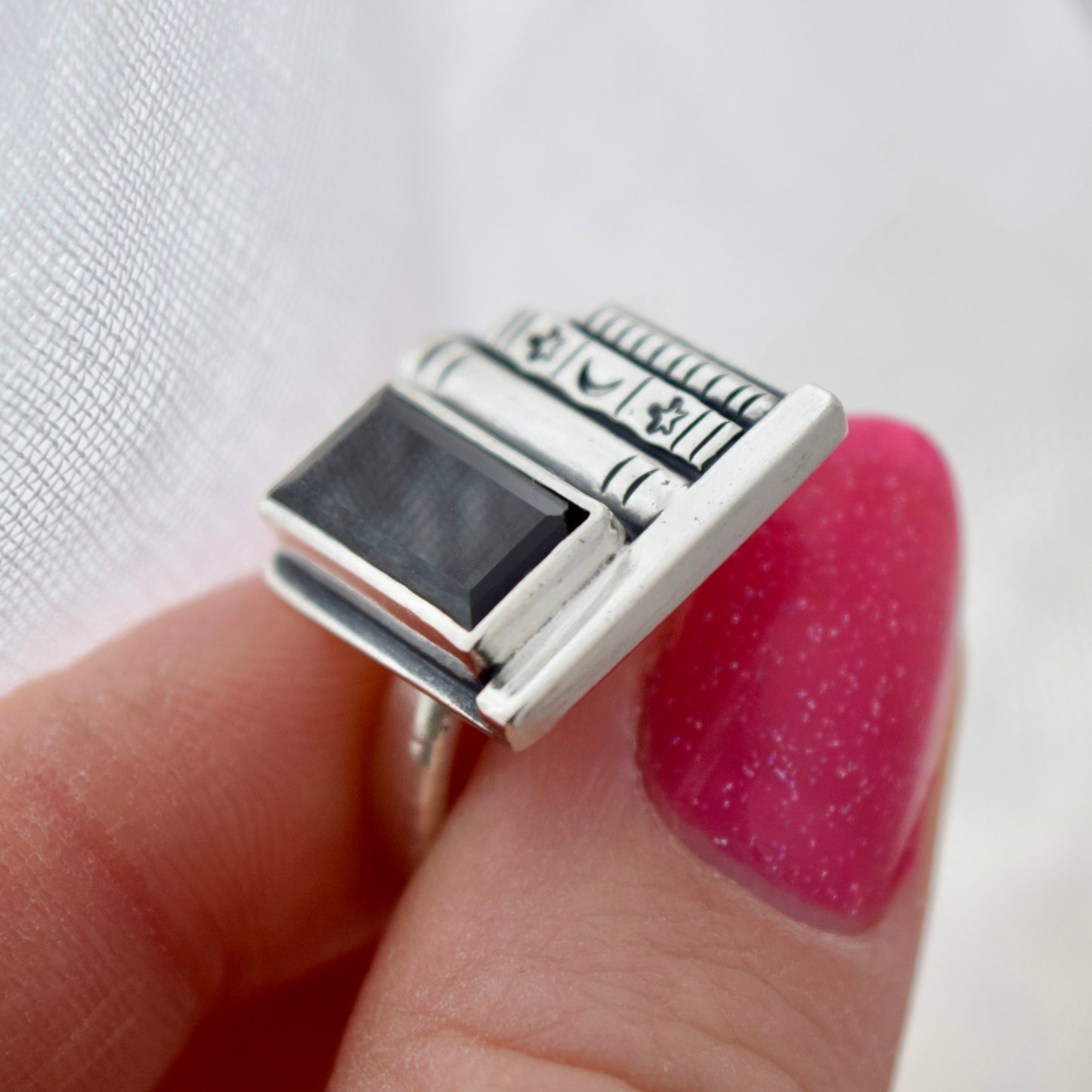 Bookshelf Ring with Faceted Black Onyx Size 10.5