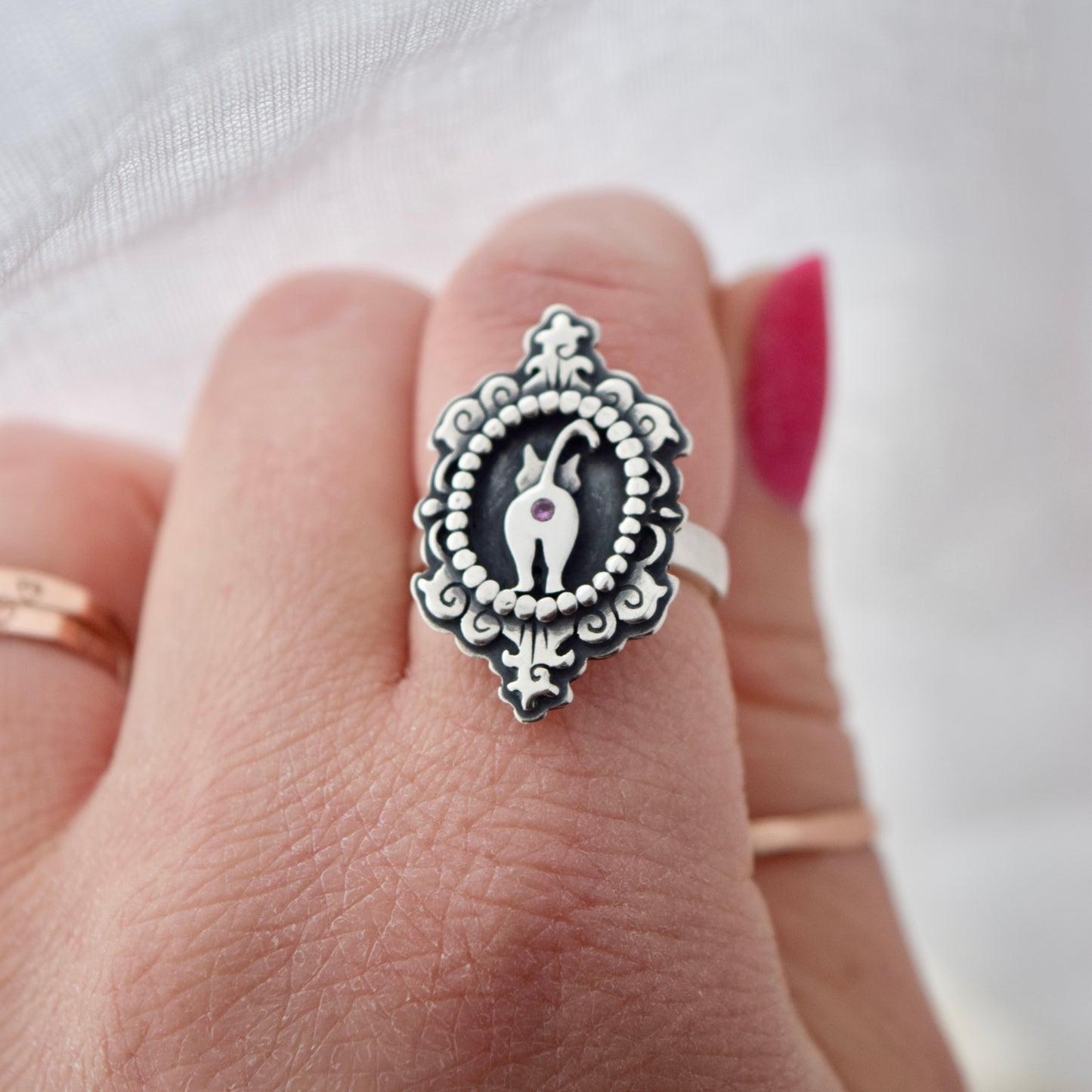 Cat Butthole Cameow Ring with Pink Sapphire Size 6