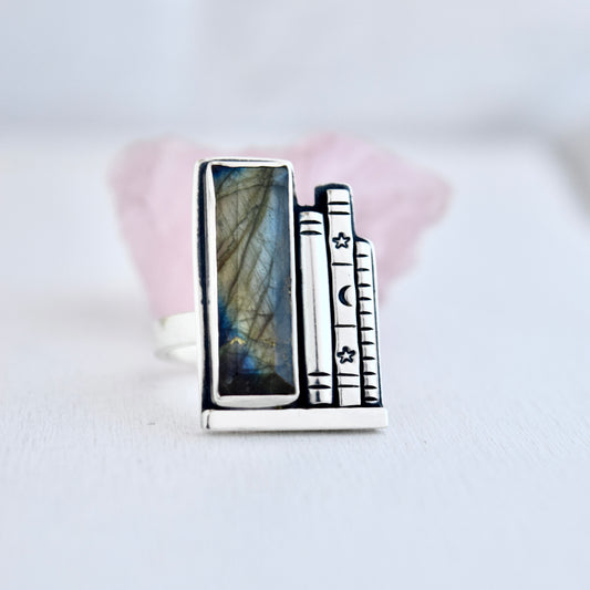 Bookshelf Ring with Kintsugi Repaired Labradorite Size 9.25