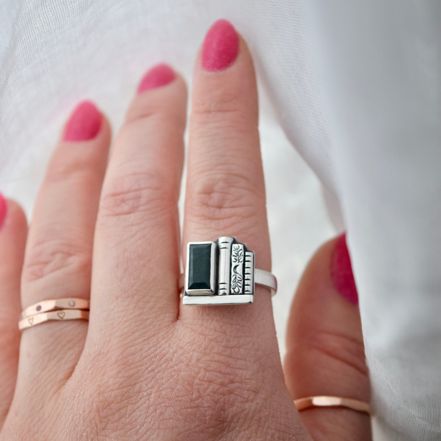 Bookshelf Ring with Moss Agate Size 7.5