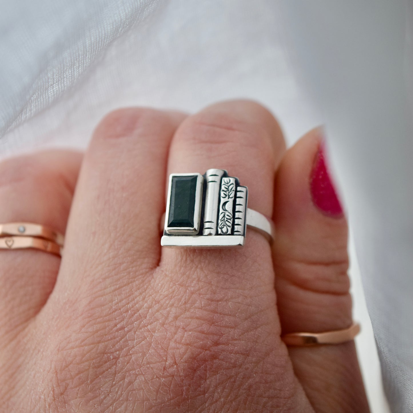 Bookshelf Ring with Moss Agate Size 7.5