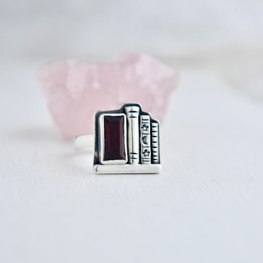 Bookshelf Ring with Garnet Size 7.75
