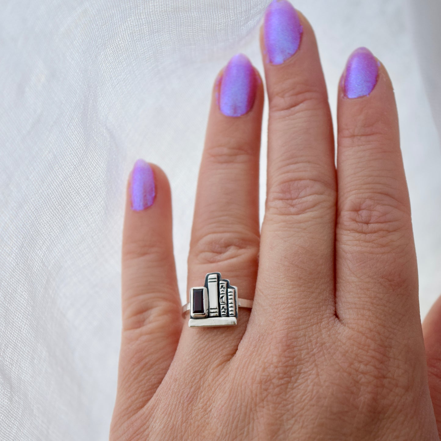 Mini Bookshelf Ring with Garnet Size 5.5