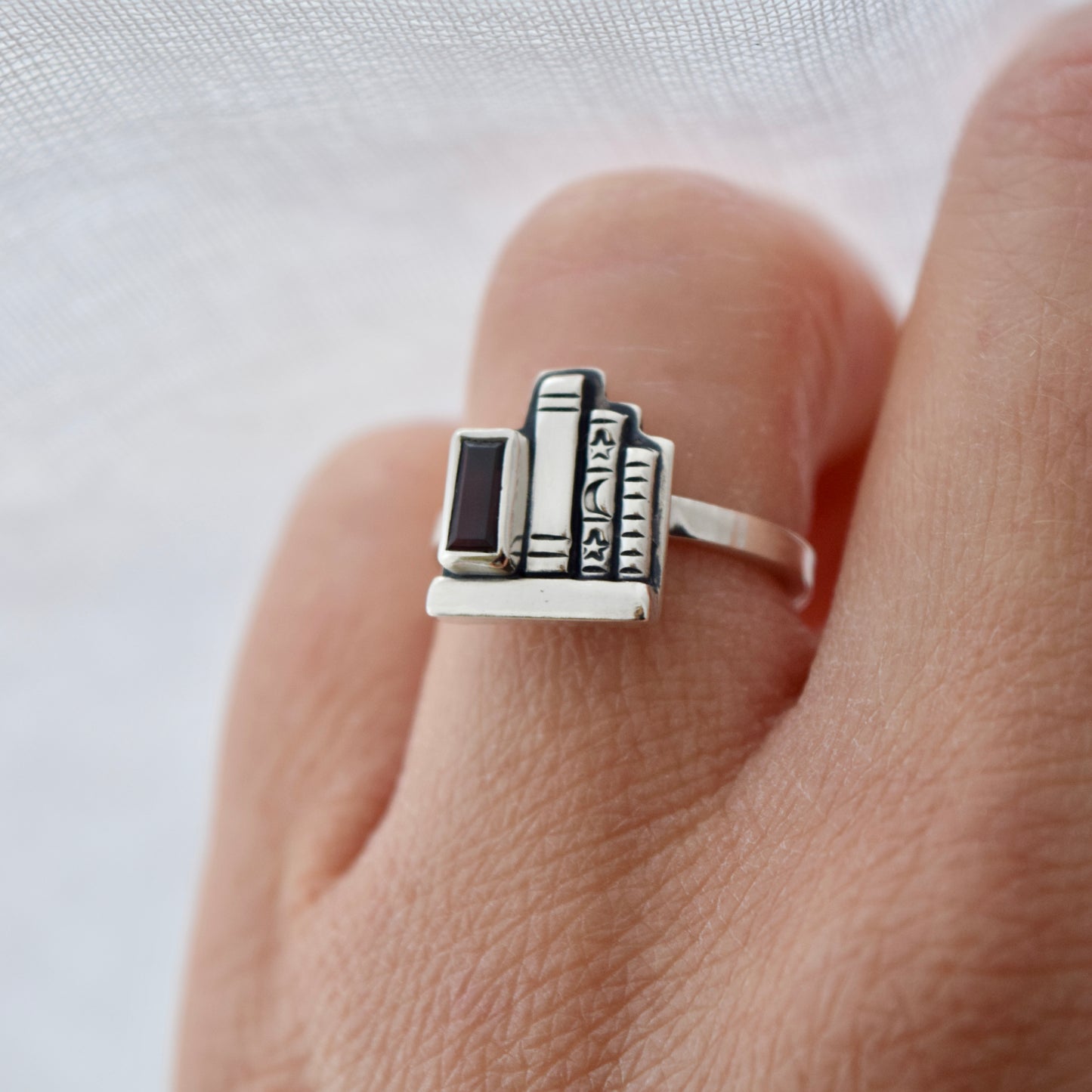 Mini Bookshelf Ring with Garnet Size 5.5