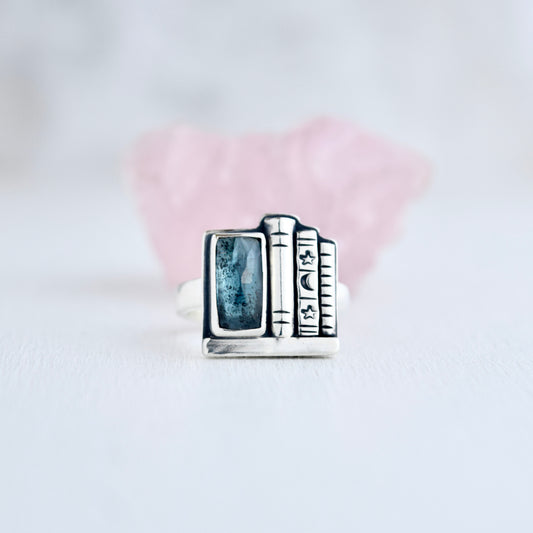 Bookshelf Ring with Blue Kyanite Size 5