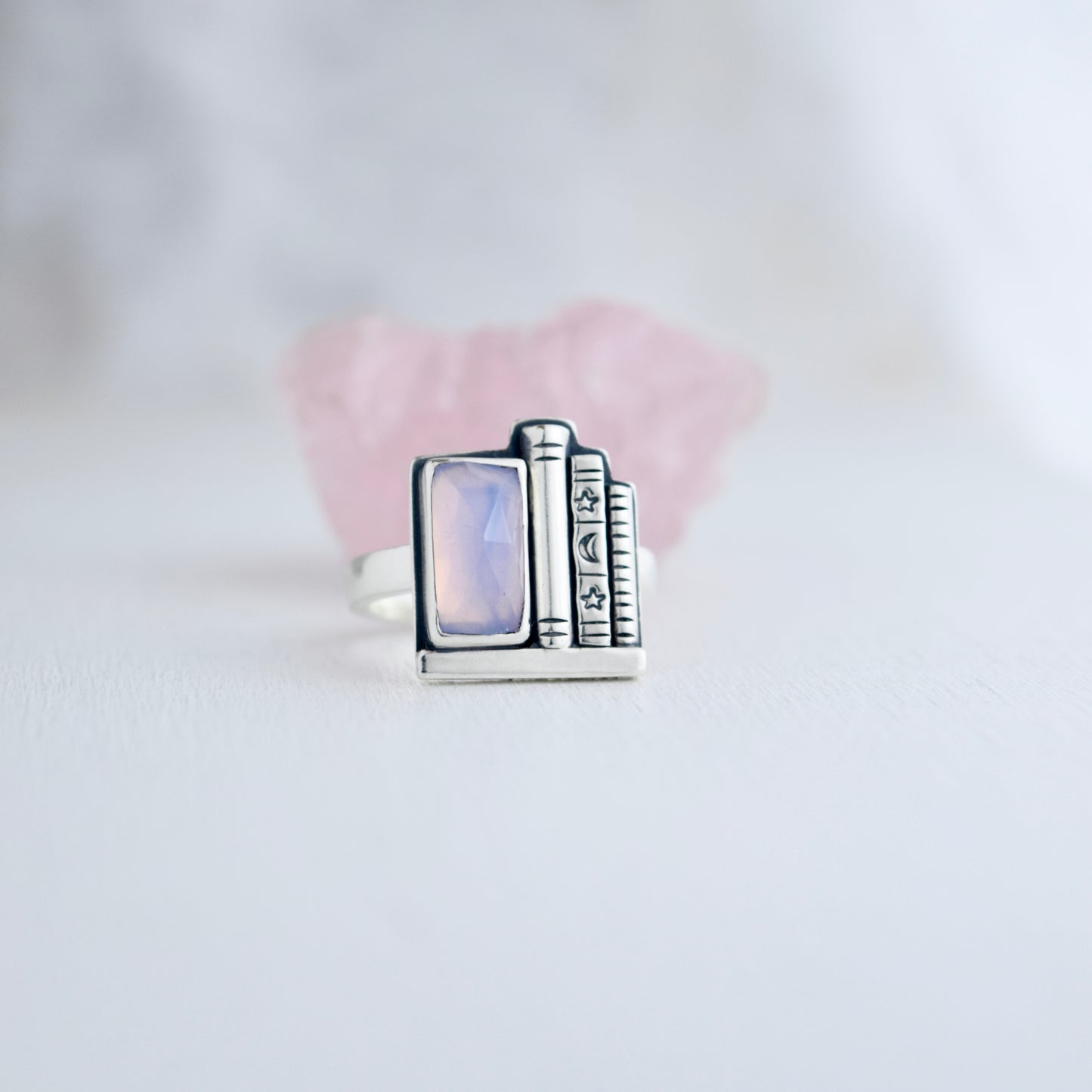 Bookshelf Ring with Faceted Lavender Quartz Size 8