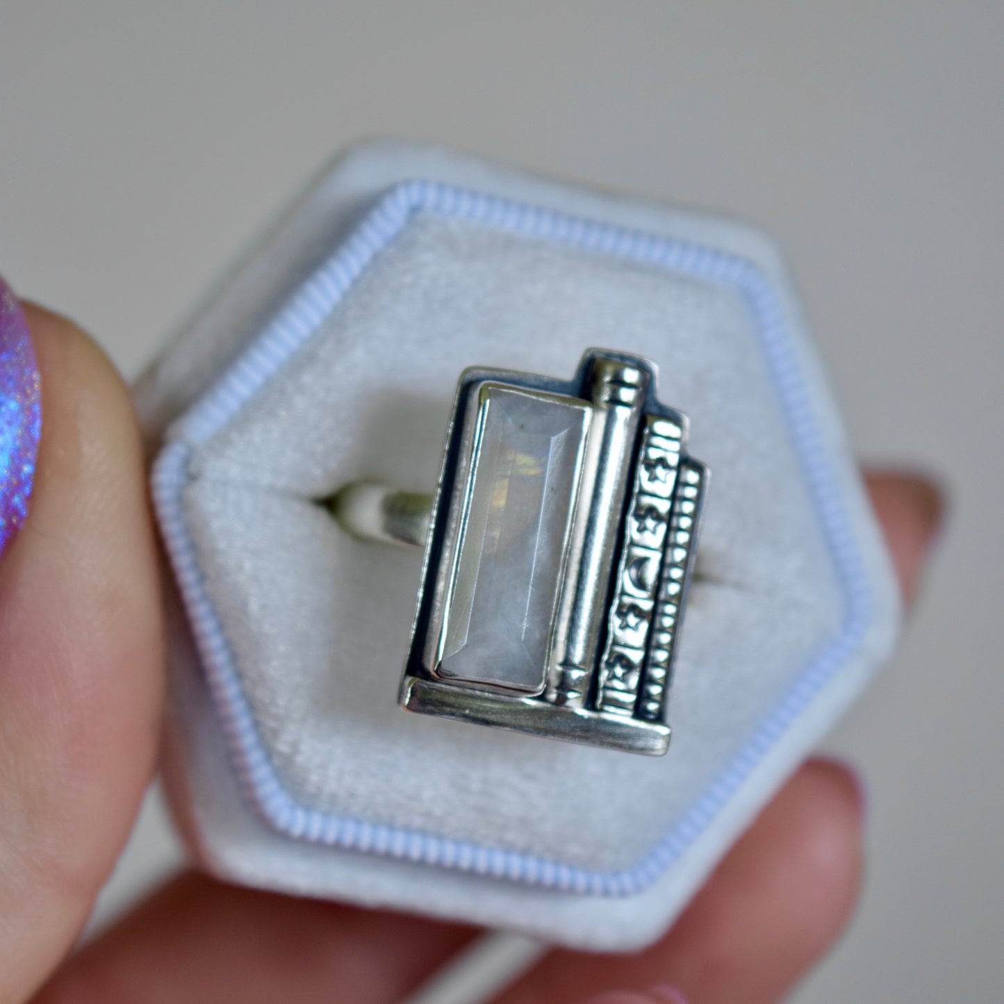Bookshelf Ring with Rainbow Moonstone Size 8