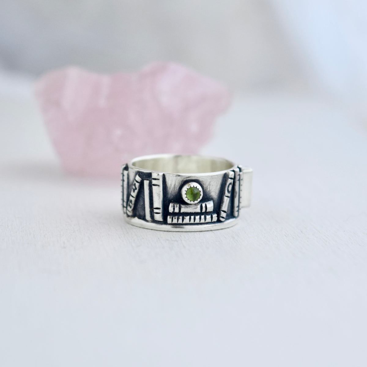 Bookshelf Ring Band with Peridot and Tourmaline Size 5
