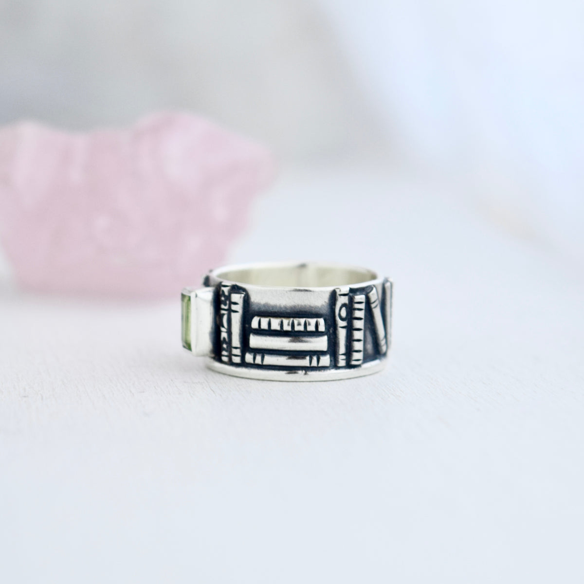 Bookshelf Ring Band with Peridot and Tourmaline Size 5