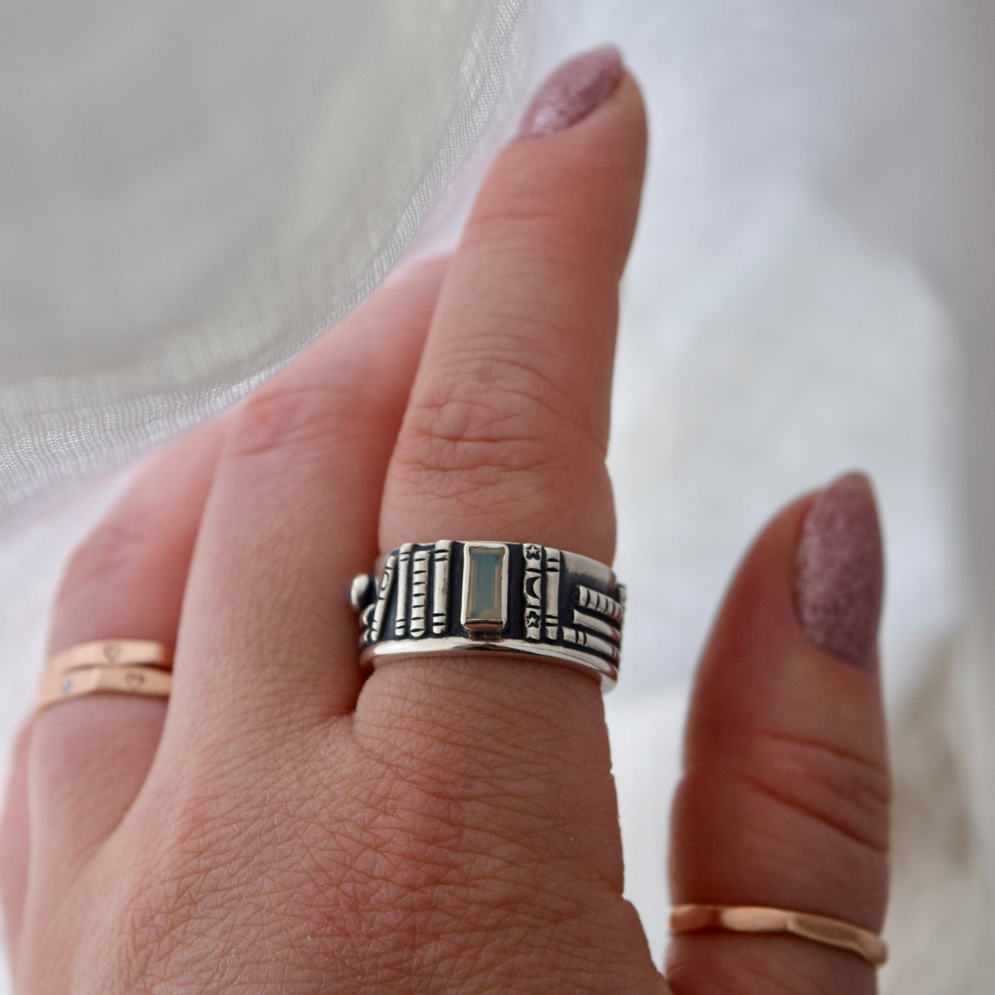 Bookshelf Ring Band with Ethiopian Opal and Rainbow Moonstone Size 7.5