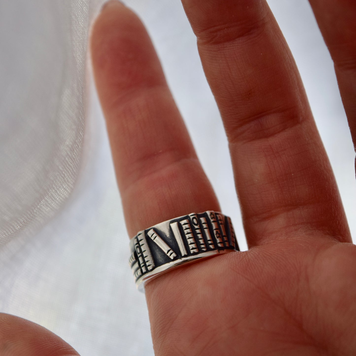 Bookshelf Ring Band with Ethiopian Opal and Rainbow Moonstone Size 7.5