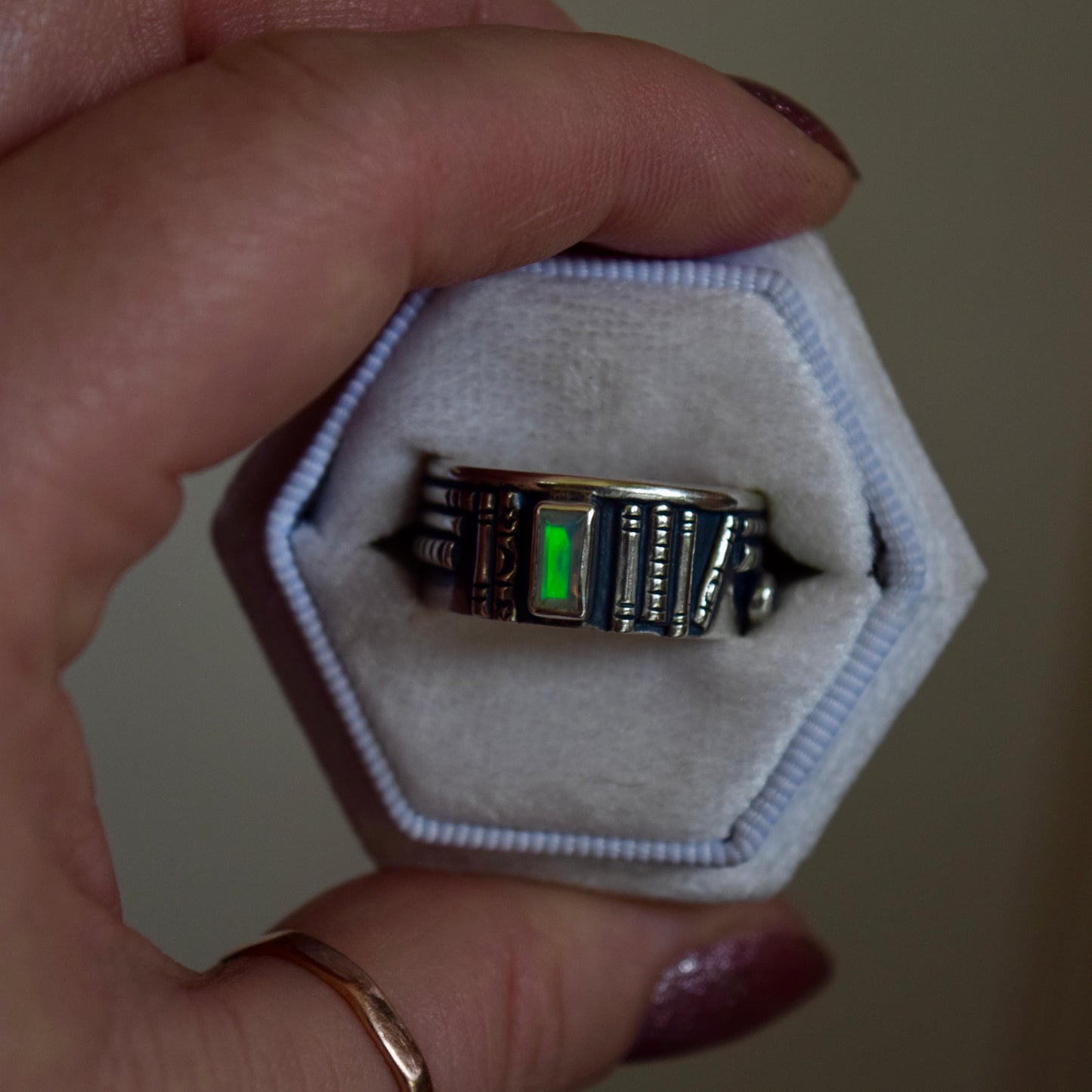 Bookshelf Ring Band with Ethiopian Opal and Rainbow Moonstone Size 7.5