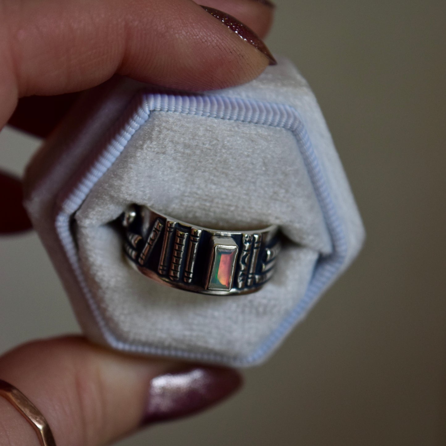 Bookshelf Ring Band with Ethiopian Opal and Rainbow Moonstone Size 7.5