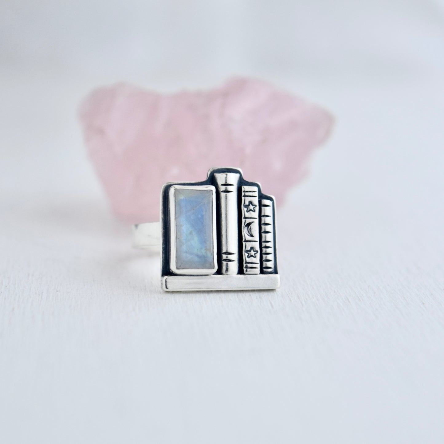 Bookshelf Ring with Rainbow Moonstone Size 6.25