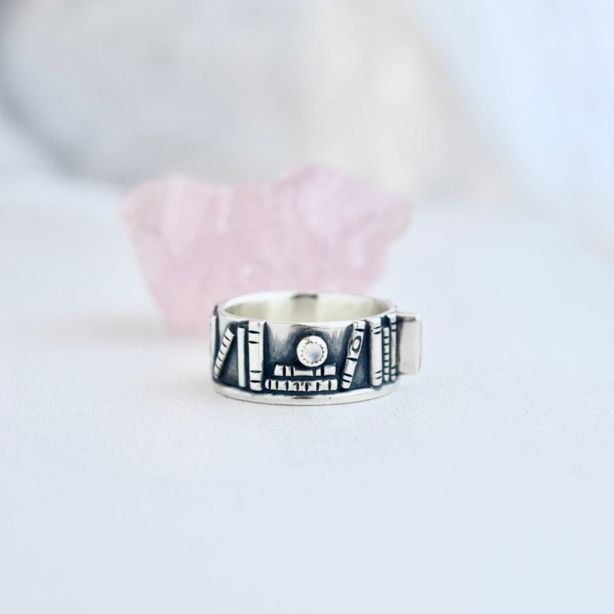 Bookshelf Ring Band with Ethiopian Opal and Rainbow Moonstone Size 7.5