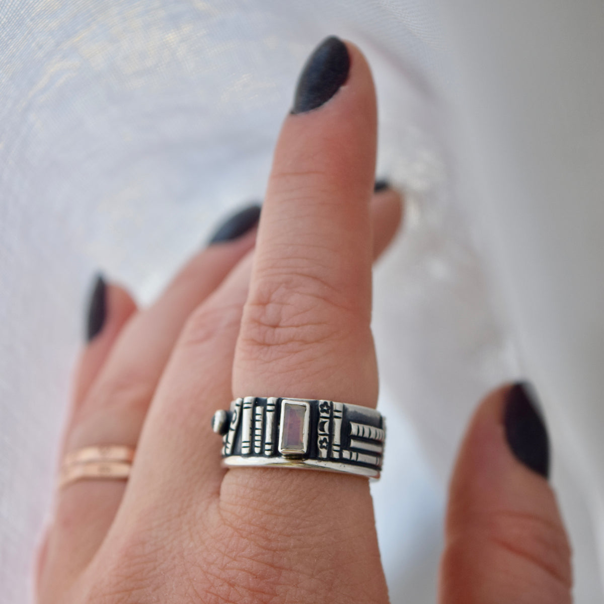 Bookshelf Ring Band with Ethiopian Opal and Rainbow Moonstone Size 7.5