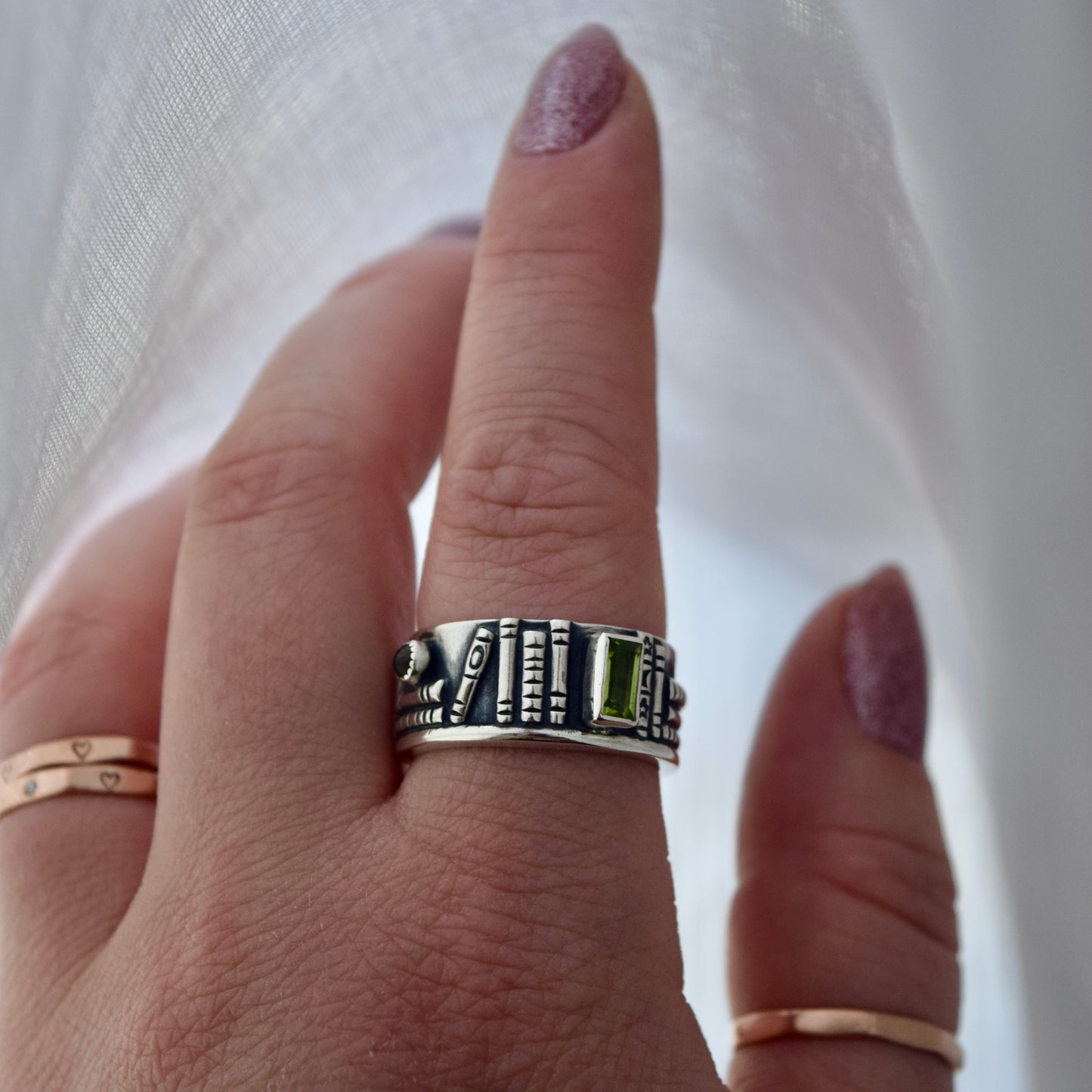 Bookshelf Ring Band with Peridot and Tourmaline Size 8.25/8.5
