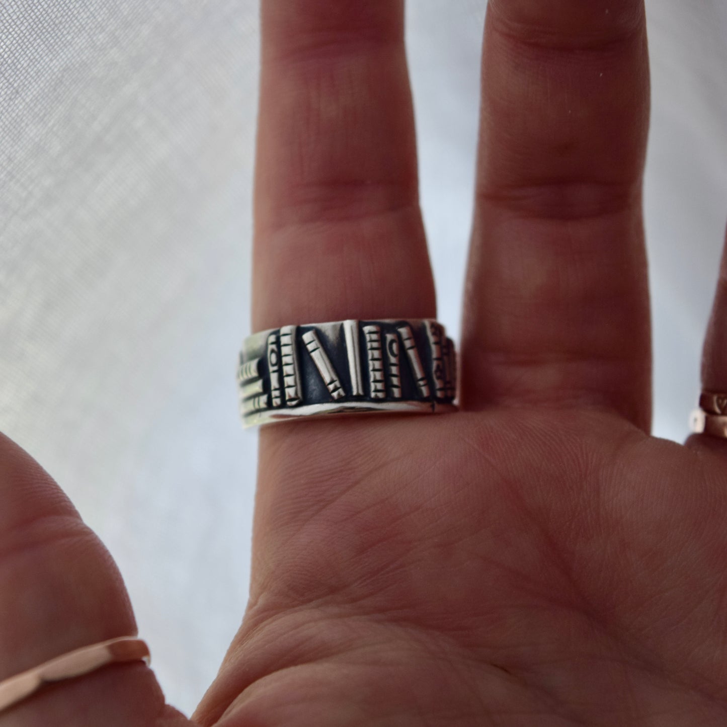 Bookshelf Ring Band with Peridot and Tourmaline Size 8.25/8.5
