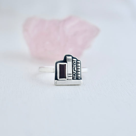 Mini Bookshelf Ring with Garnet Size 8.75