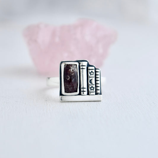 Bookshelf Ring with Herkimer Size 8