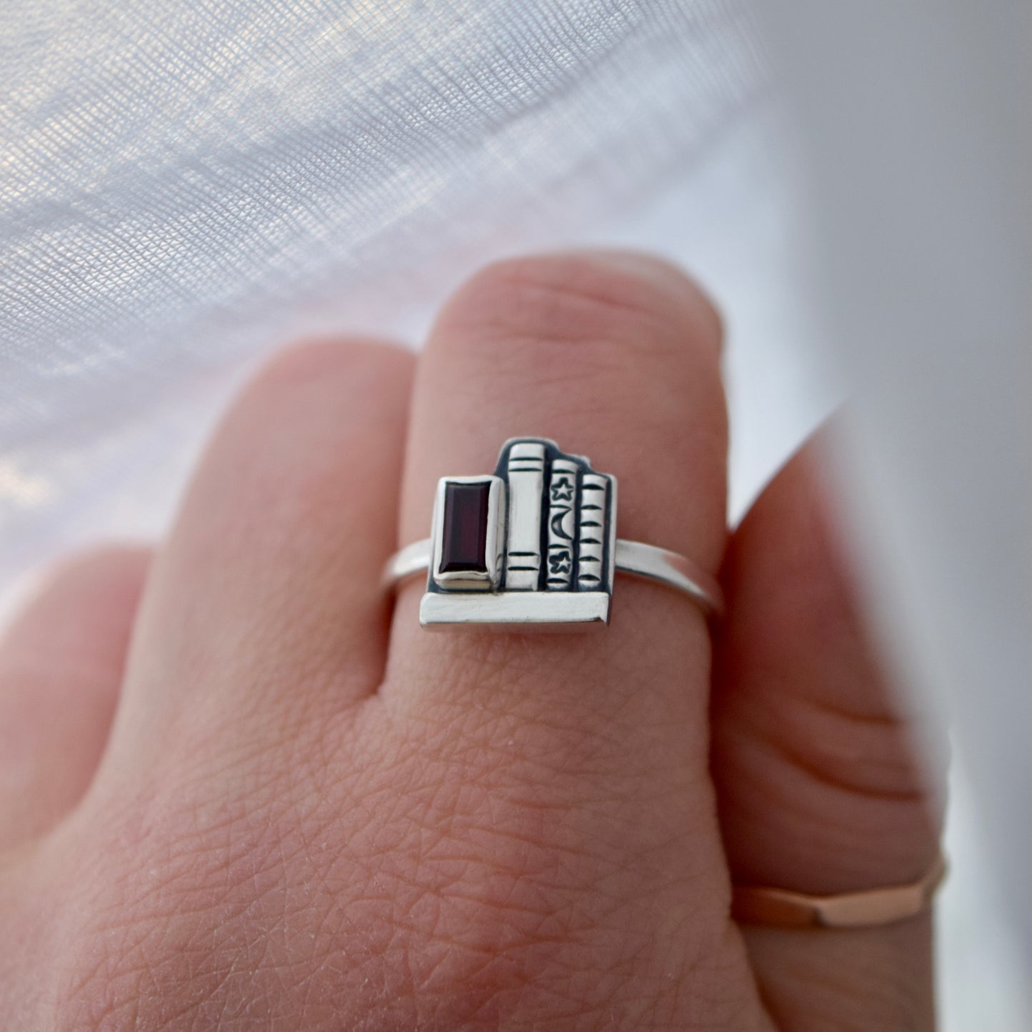 Mini Bookshelf Ring with Garnet Size 8.75