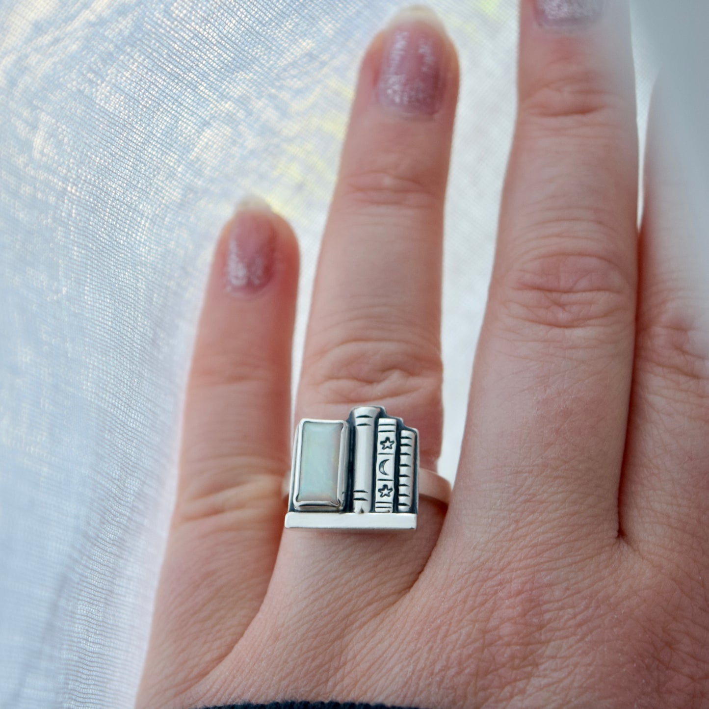 Bookshelf Ring with Ethiopian Opal Size 7.5