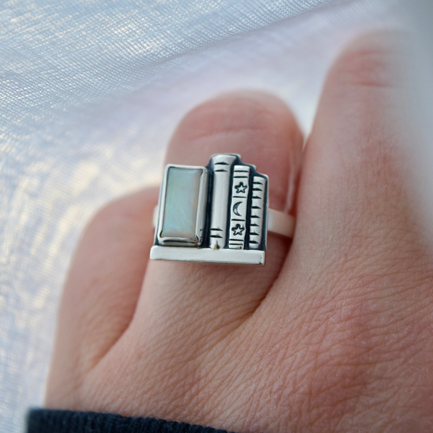 Bookshelf Ring with Ethiopian Opal Size 7.5