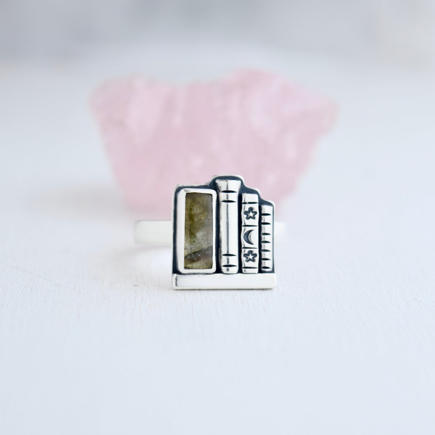 Bookshelf Ring with Labradorite size 7.5
