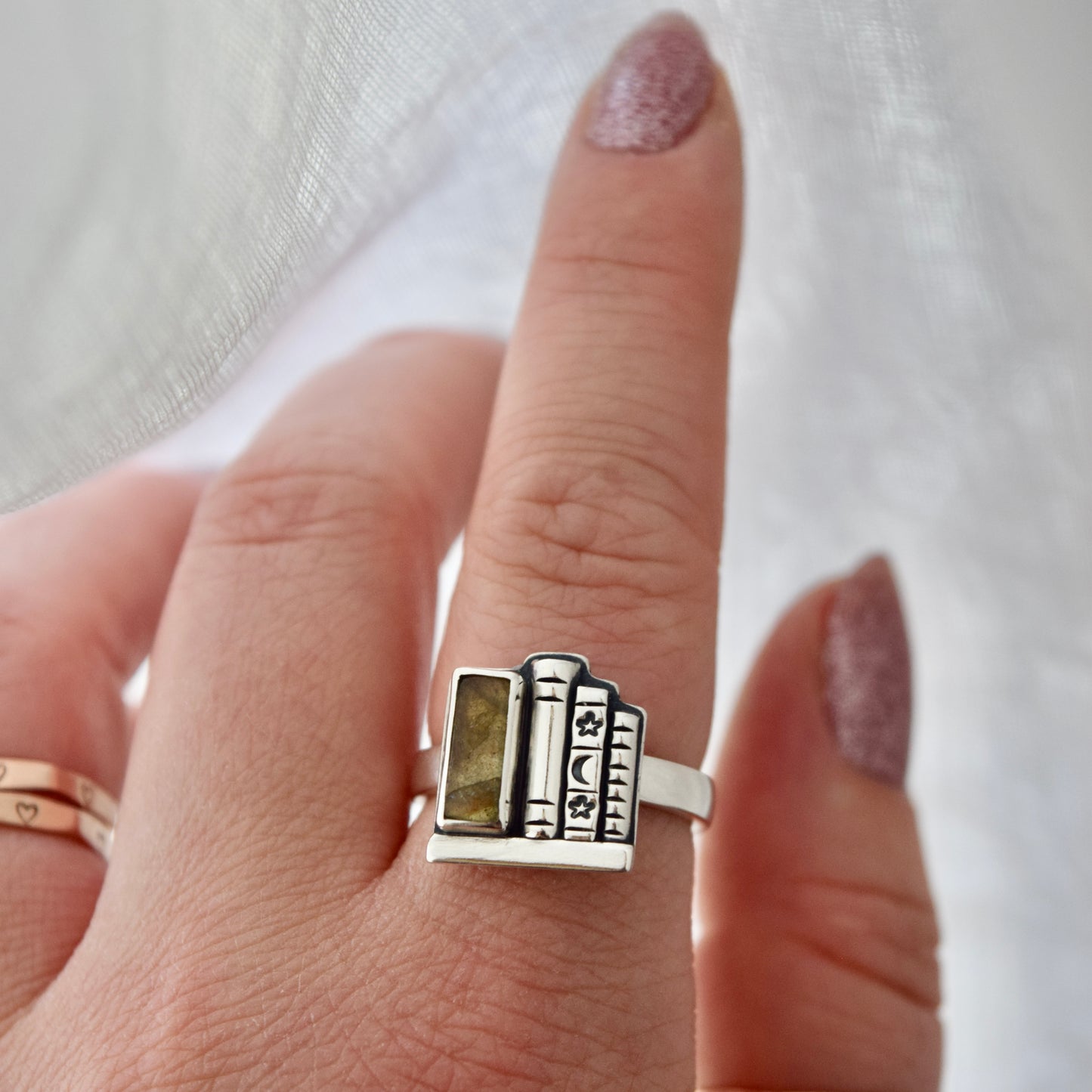 Bookshelf Ring with Labradorite size 7.5