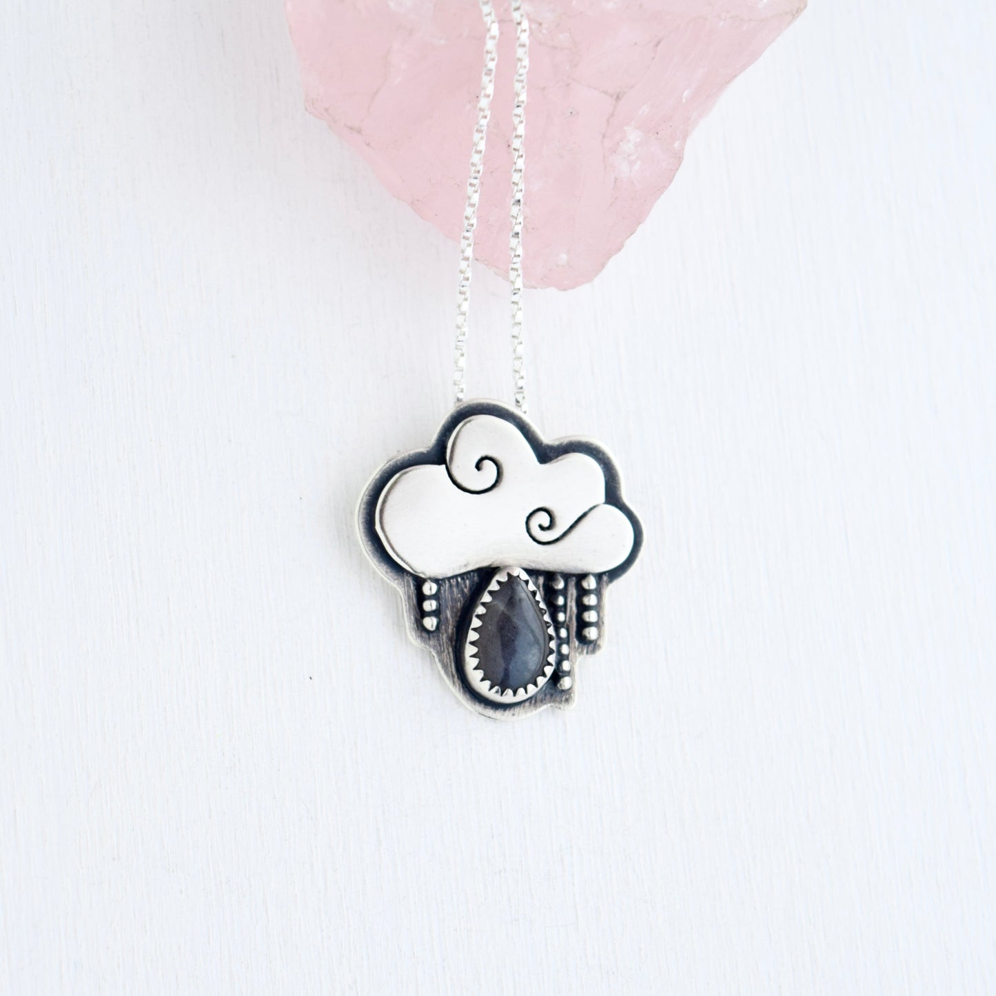 Little Dark Cloud Necklace with Labradorite