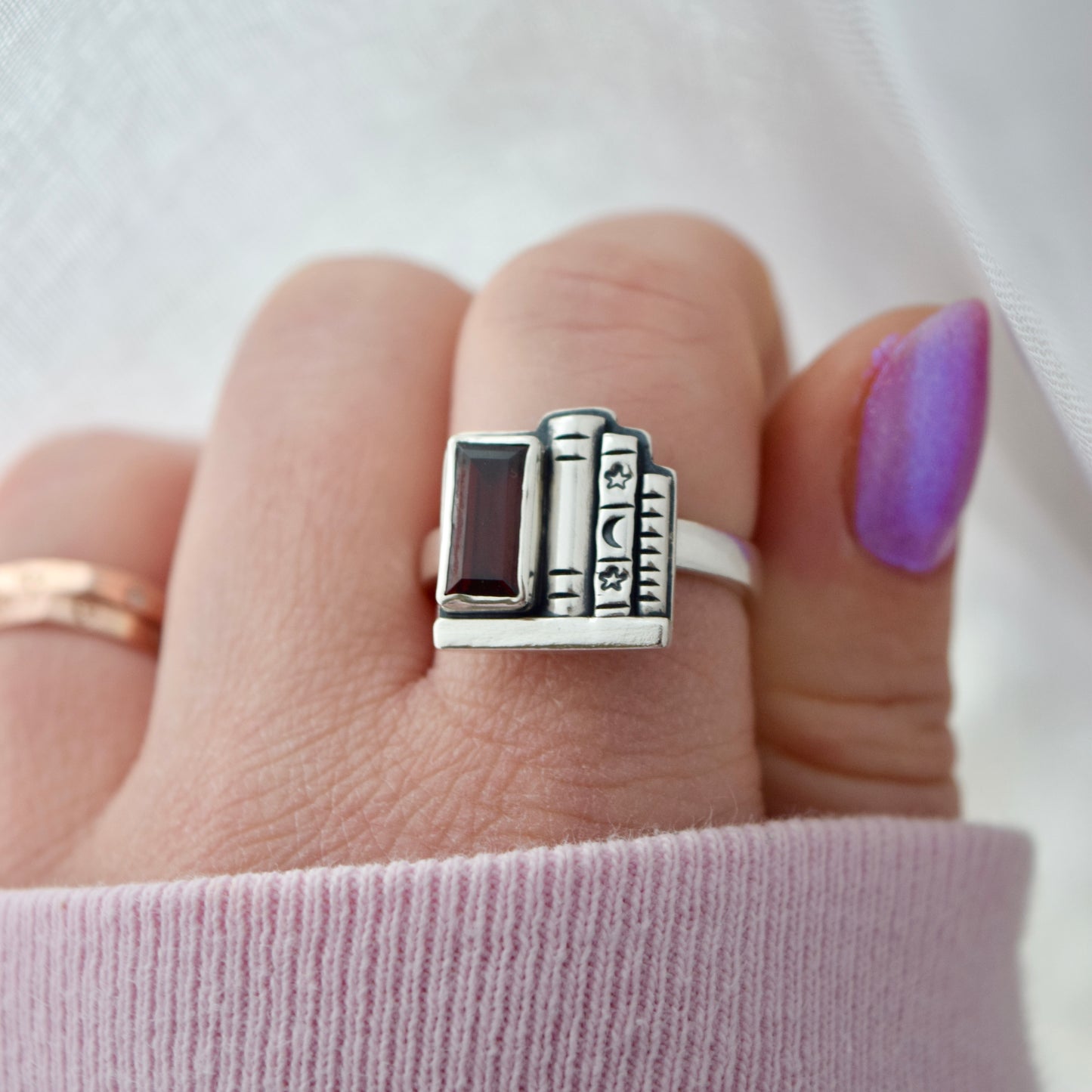 Bookshelf Ring with Garnet Size 8.5