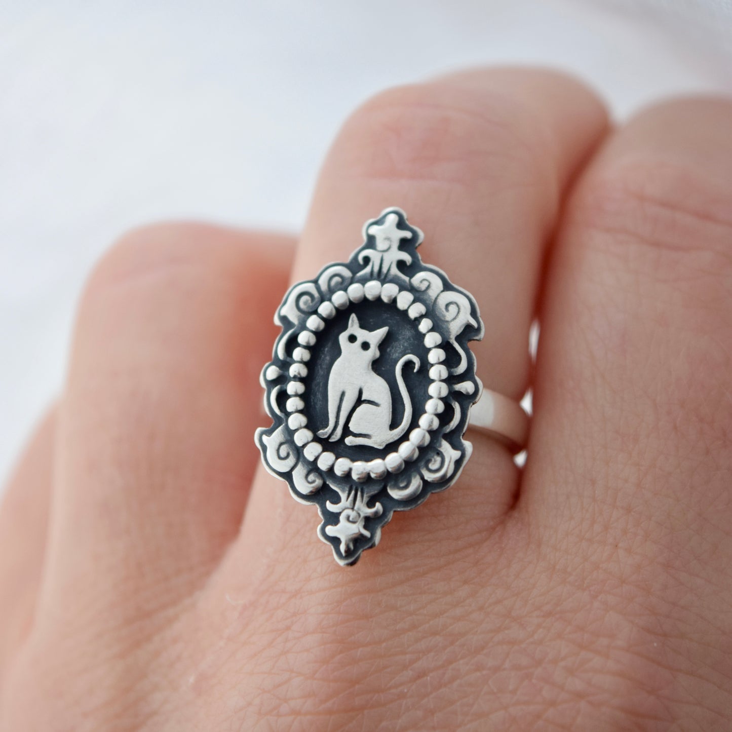 Cat Cameow Ring Size 7