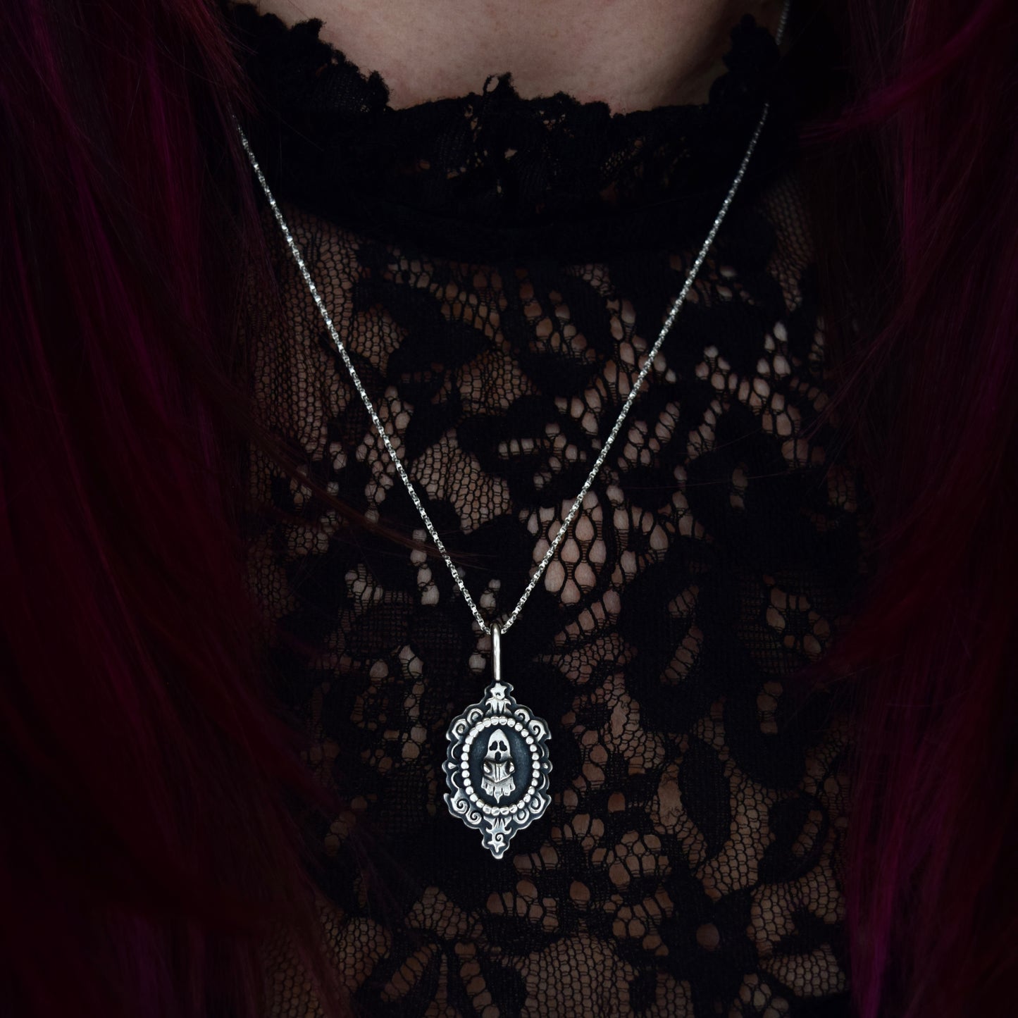 Reading Ghostie Cameo Necklace