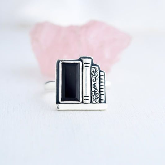 Bookshelf Ring with Faceted Black Onyx Size 10