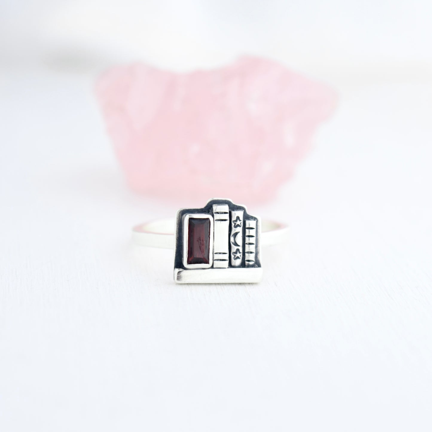 Mini Bookshelf Ring with Garnet Size 9