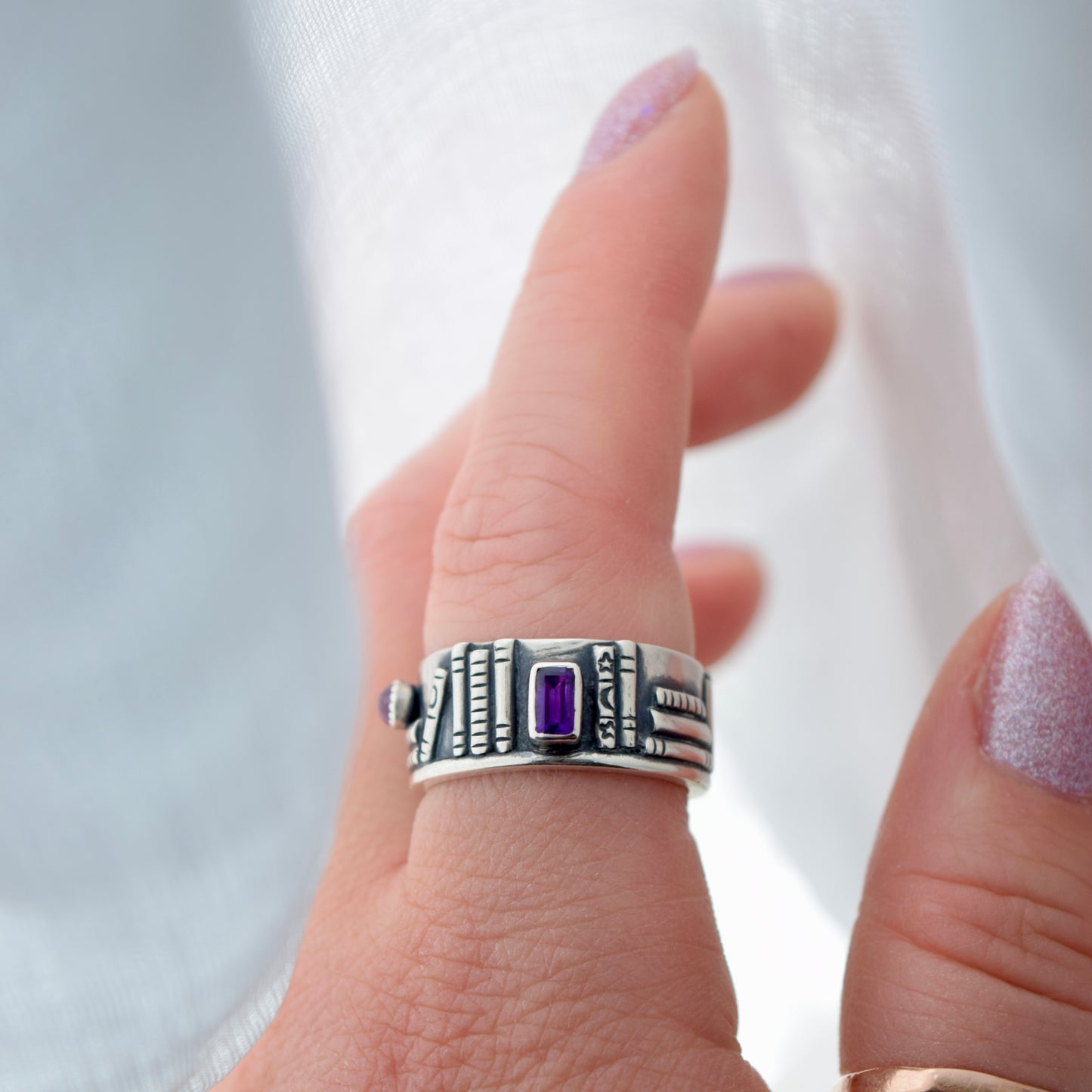 Bookshelf Ring Band with Amethyst and Pink Sapphire Size 8.25/8.5