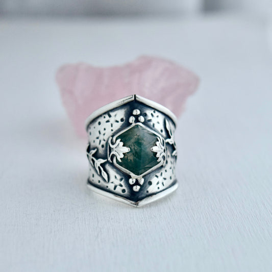 Twisting Vines Armor Shield Ring with Moss Agate size 7.5